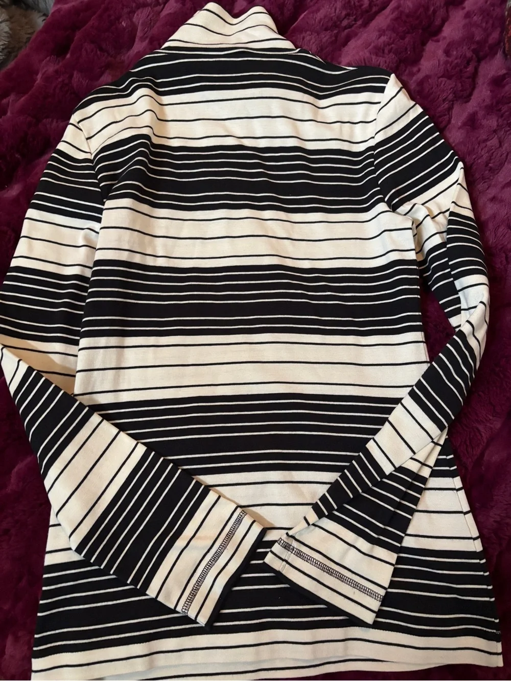 Tory Burch Classic Black & cream Striped Long-Sleeve turtleneck size medium